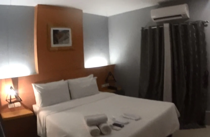 Double Bed Room at Viven Hotel in Laoag - San Nicolas